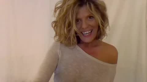 Hailey online show from January 20, 2:11 am