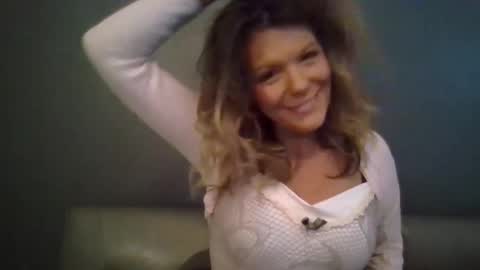 Hailey online show from December 19, 9:33 pm