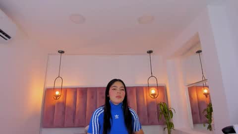 Snapshot of haily_b chatting on March 15, 7:53 pm Haily online show from March 15, 7:53 pm