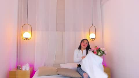 Snapshot of haily_b chatting on March 28, 7:46 pm Haily online show from March 28, 7:46 pm