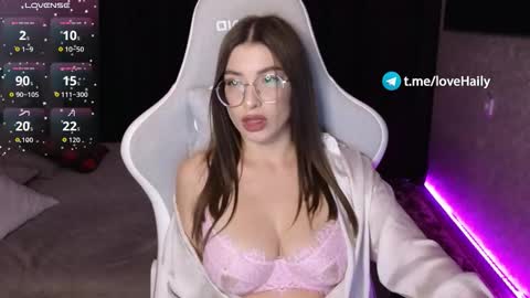 HailyHeavenly online show from November 3, 1:34 pm