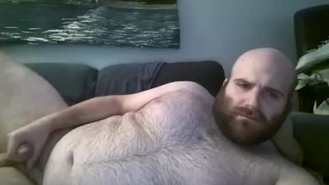 Snapshot of hairiestbear chatting on December 5, 5:59 am Hairiest Bear online show from December 5, 5:59 am