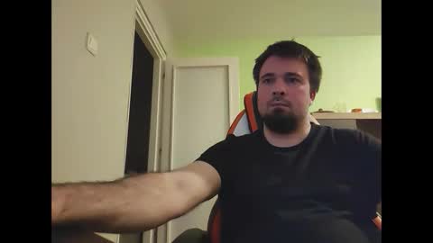 Snapshot of hairy_guy007 chatting on February 14, 7:02 pm hairy_guy007 online show from February 14, 7:02 pm