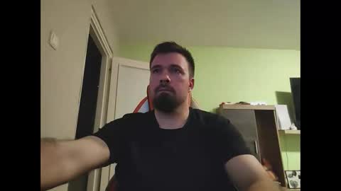 Snapshot of hairy_guy007 chatting on February 19, 9:22 pm hairy_guy007 online show from February 19, 9:22 pm