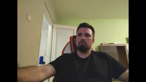 Snapshot of hairy_guy007 chatting on February 21, 5:25 pm hairy_guy007 online show from February 21, 5:25 pm