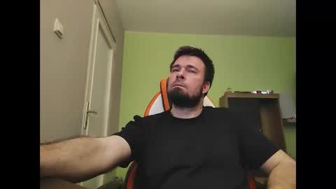 Snapshot of hairy_guy007 chatting on March 28, 9:36 pm hairy_guy007 online show from March 28, 9:36 pm