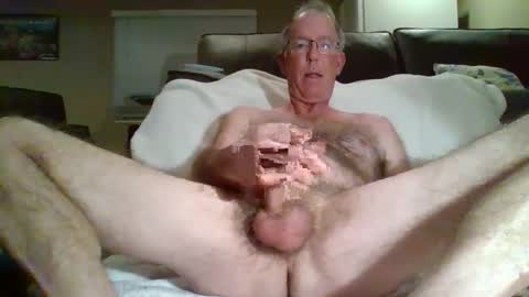 Snapshot of hairybater26 chatting on February 3, 5:51 am Harry online show from February 3, 5:51 am