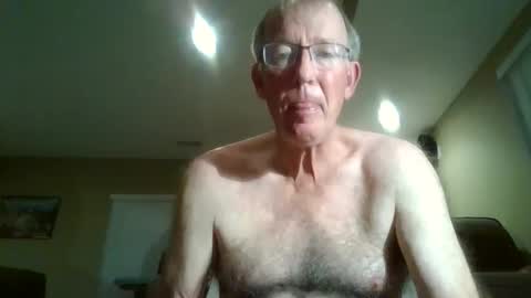 Snapshot of hairybater26 chatting on February 10, 5:03 am Harry online show from February 10, 5:03 am