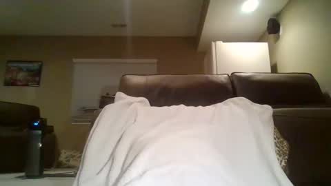 Snapshot of hairybater26 chatting on February 17, 5:04 am Harry online show from February 17, 5:04 am