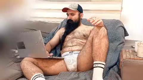 Snapshot of hairybeardedsmoker chatting on June 30, 2:01 am Hairy Beard Smoker online show from June 30, 2:01 am