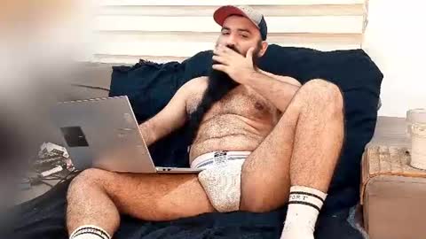 Snapshot of hairybeardedsmoker chatting on July 5, 12:06 am Hairy Beard Smoker online show from July 5, 12:06 am