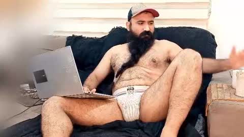 Snapshot of hairybeardedsmoker chatting on July 8, 5:28 pm Hairy Beard Smoker online show from July 8, 5:28 pm