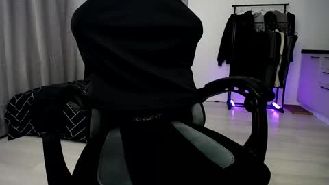 Adam online show from October 5, 8:07 pm