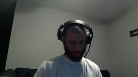 hairydadbod6 online show from December 8, 1:35 am