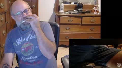 HairyDaddyBear69 online show from November 23, 11:59 pm