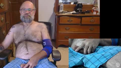 HairyDaddyBear69 online show from November 25, 1:22 pm