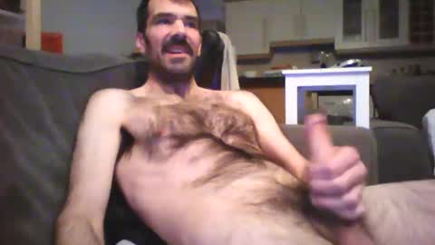 Snapshot of hairydude2015 chatting on November 30, 11:09 pm hairydude2015 online show from November 30, 11:09 pm