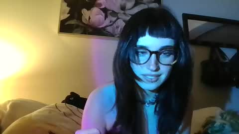 Snapshot of hairyjess chatting on October 28, 3:32 am Jess online show from October 28, 3:32 am