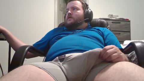 hairymikey online show from May 12, 4:09 am