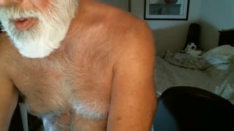 Snapshot of hairypecsguy chatting on May 13, 7:06 am Hairy pecs online show from May 13, 7:06 am