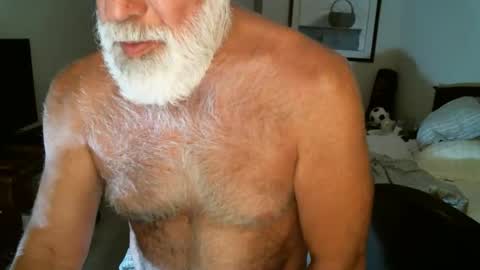 Snapshot of hairypecsguy chatting on May 15, 7:15 am Hairy pecs online show from May 15, 7:15 am