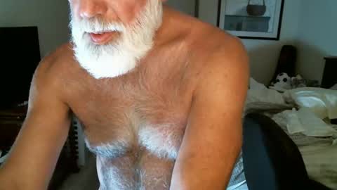 Snapshot of hairypecsguy chatting on June 8, 6:36 am Hairy pecs online show from June 8, 6:36 am