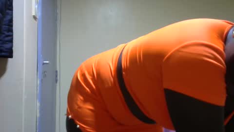 hairypussybigassy001 online show from January 24, 12:31 am