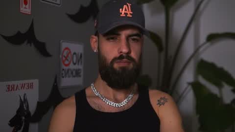 HairyRobXxX online show from November 7, 8:20 pm