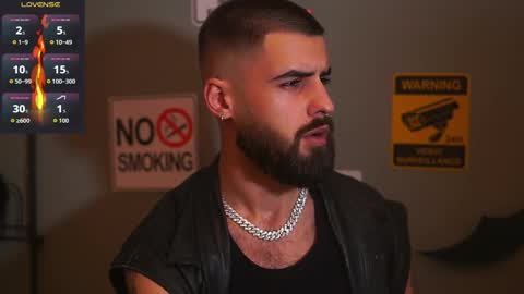 HairyRobXxX online show from December 3, 7:45 pm