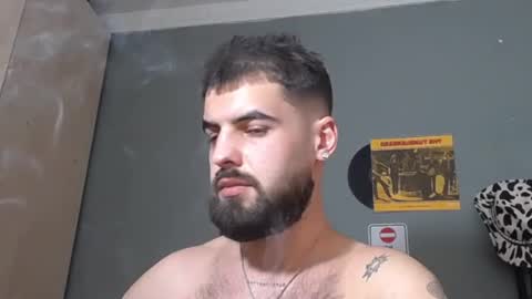 Snapshot of hairyrobxxx chatting on March 7, 4:26 pm HairyRobXxX online show from March 7, 4:26 pm