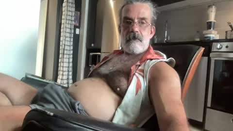 Snapshot of hairytonkas chatting on July 31, 12:15 pm HairyTonkas online show from July 31, 12:15 pm