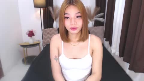 YOUR SIDECHIC HAILEY online show from December 8, 6:17 pm
