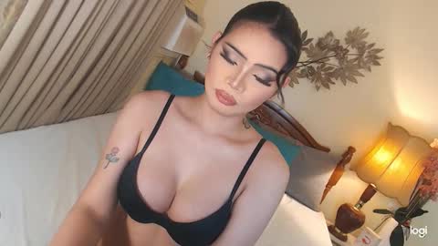 YOUR SIDECHIC HAILEY online show from November 17, 9:48 am