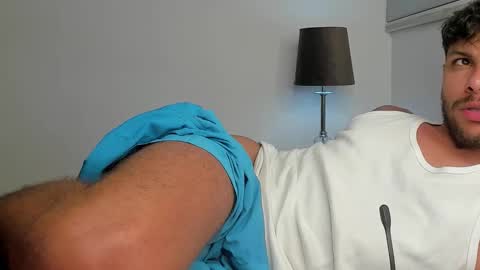 Independent       model  online show from March 17, 11:08 pm