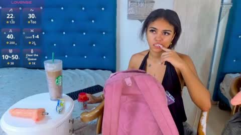 Snapshot of halaia1 chatting on June 13, 12:36 pm Halahia online show from June 13, 12:36 pm