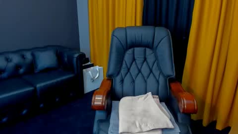 Haleysweetest online show from June 10, 9:57 pm