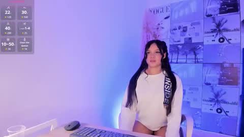 Halia Smith  online show from February 11, 9:20 pm