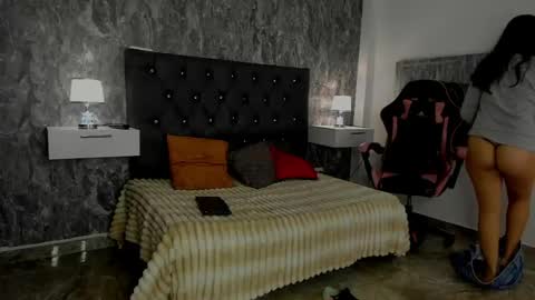 Snapshot of halilalovelace chatting on May 6, 11:26 am Hali online show from May 6, 11:26 am