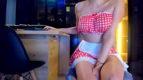 Snapshot of hall_anahiis chatting on June 29, 12:28 am Anahis online show from June 29, 12:28 am