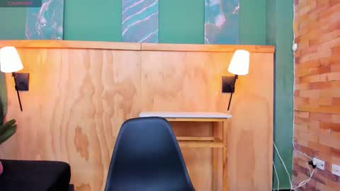 Halley Lorens online show from February 5, 12:21 pm