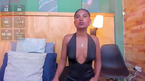 Snapshot of halleylorens chatting on March 27, 7:35 pm Halley Lorens online show from March 27, 7:35 pm