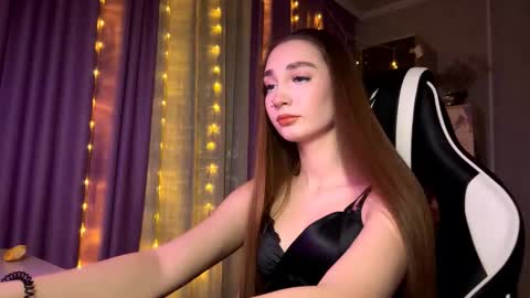 Holly online show from January 16, 7:29 pm