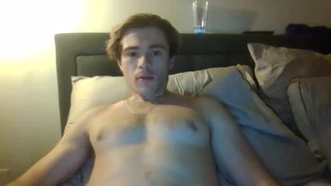 Snapshot of halor456999777 chatting on January 11, 6:18 am halor456999777 online show from January 11, 6:18 am