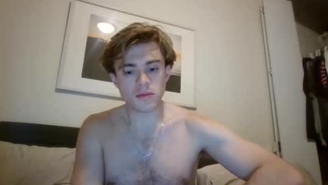 Snapshot of halor456999777 chatting on March 27, 5:35 am halor456999777 online show from March 27, 5:35 am