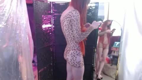 halovalentine online show from November 2, 2:25 am