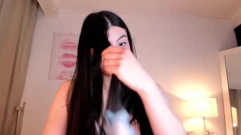 Snapshot of halseycox__ chatting on September 12, 6:35 am Halsey Maria online show from September 12, 6:35 am