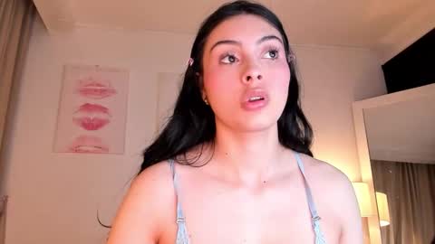 Snapshot of halseycox__ chatting on September 26, 7:01 am Halsey Maria online show from September 26, 7:01 am