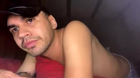 Snapshot of hamiltong12 chatting on October 14, 4:13 am hamiltong12 online show from October 14, 4:13 am