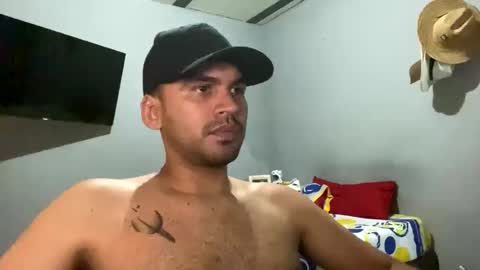 Snapshot of hamiltong12 chatting on October 21, 2:45 am hamiltong12 online show from October 21, 2:45 am