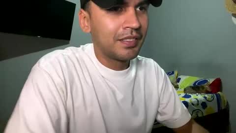 Snapshot of hamiltong12 chatting on October 22, 5:30 am hamiltong12 online show from October 22, 5:30 am